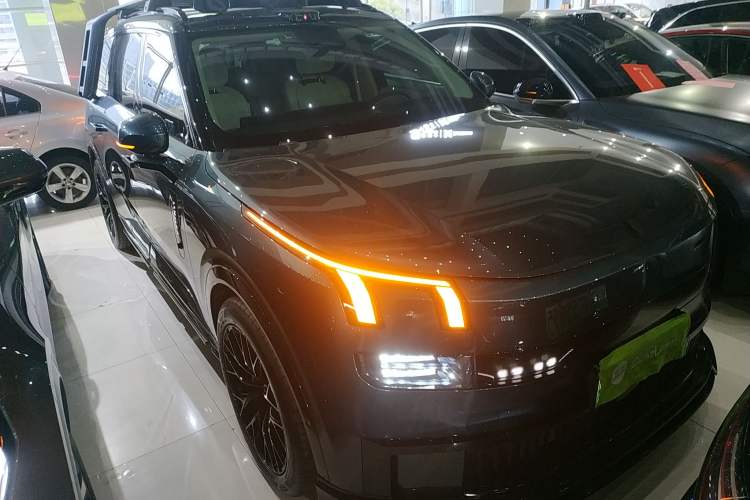 Used Lynk & Co 900 2025 2.0T Exploration Edition
