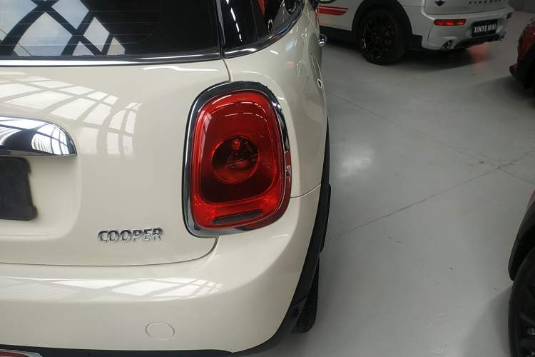 Used  MINI 2014 1.5T COOPER Fun
