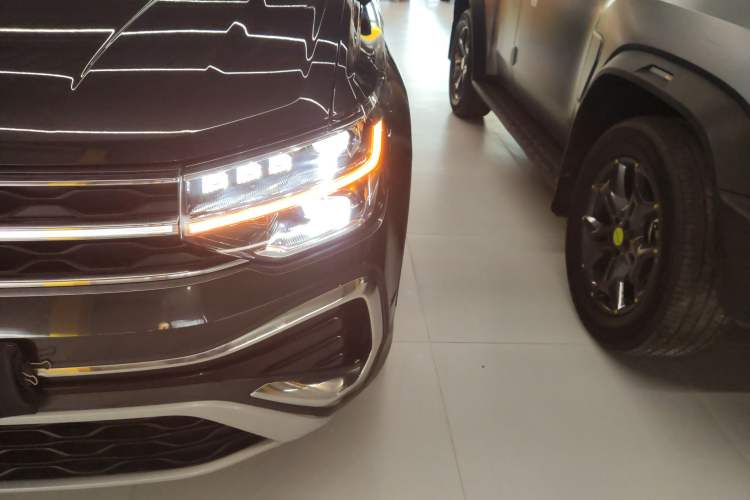 Used Volkswagen Tharu 2023 300TSI Two-Wheel-Drive Full Moon Edition
