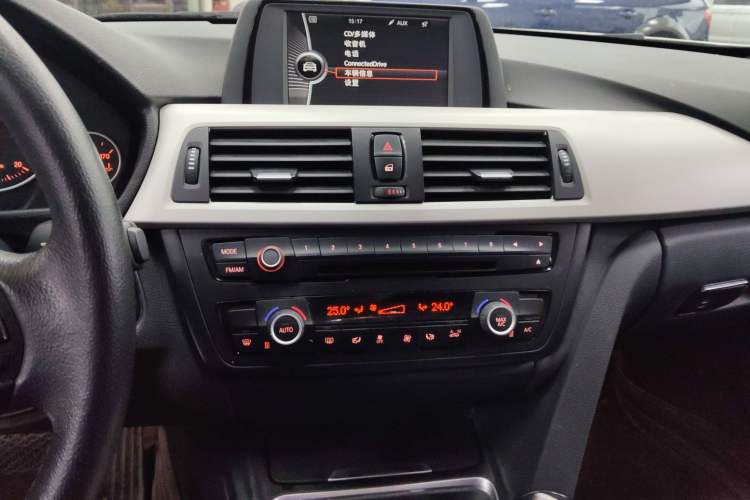 Used BMW 3 Series 2014 320Li Fashion Model
