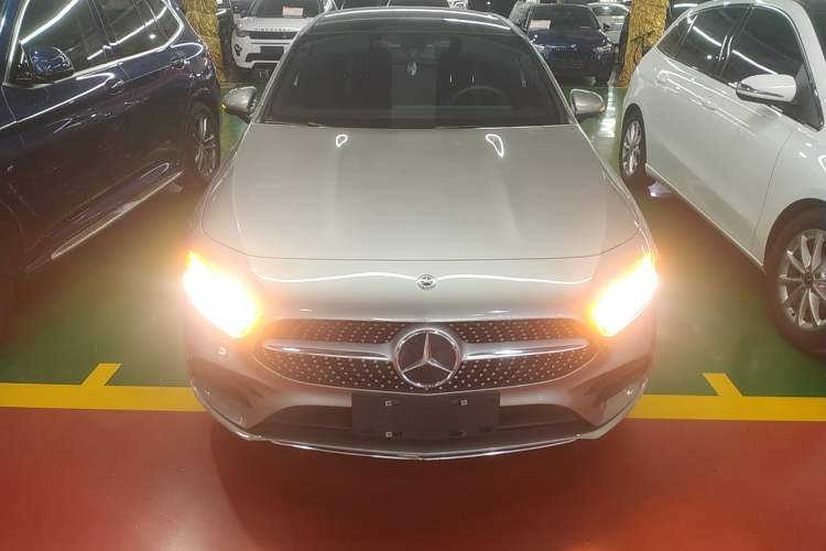 Used Mercedes-Benz A-Class 2020 Restyled A 200 L Sport Sedan Fashion Version
