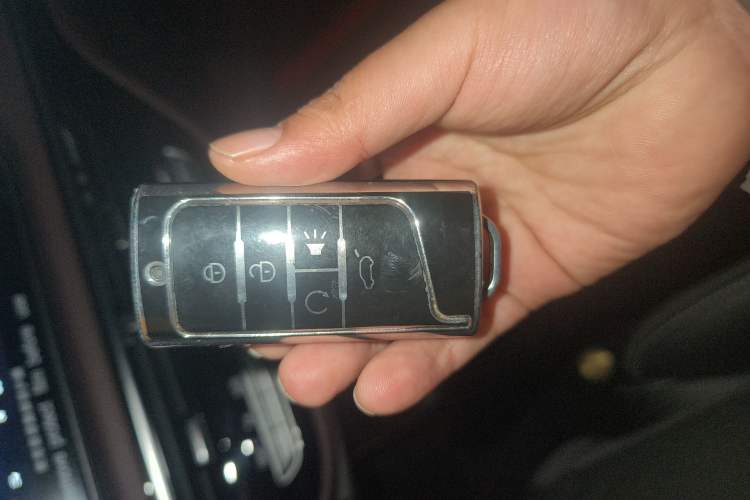 Used GAC Trumpchi M6 2021 PRO 270T Automatic Luxury Edition
