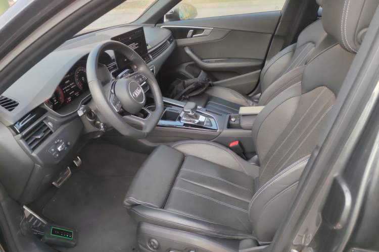 Used Audi A4L 2024 40 TFSI Luxury Dynamic Edition
