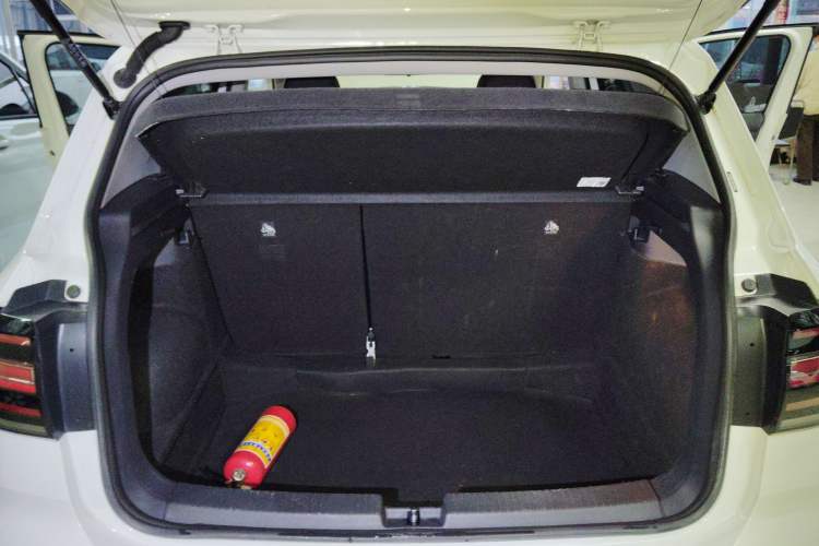 Used Volkswagen Tacqua 2021 200TSI DSG JoyConnect Edition