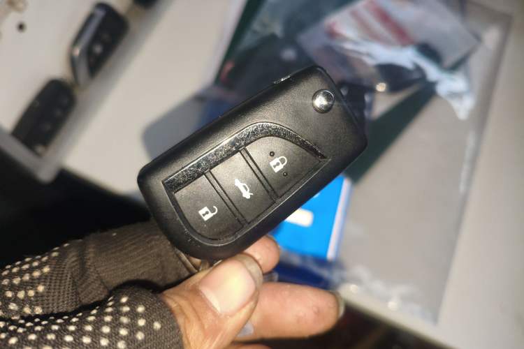 Used Toyota Corolla 2017 Revised Dual-Engine 1.8L E-CVT Leading Edition