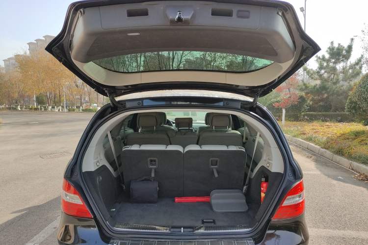 Used Mercedes-Benz R-Class 2014 R 320 4MATIC Business Model
