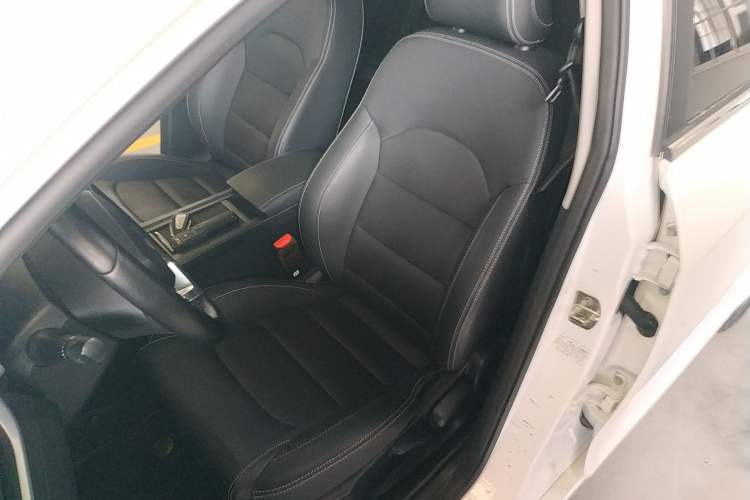 Used Geely Auto Emgrand 2019 Leading Edition 1.5L CVT Upward-Connected Model China VI Standard