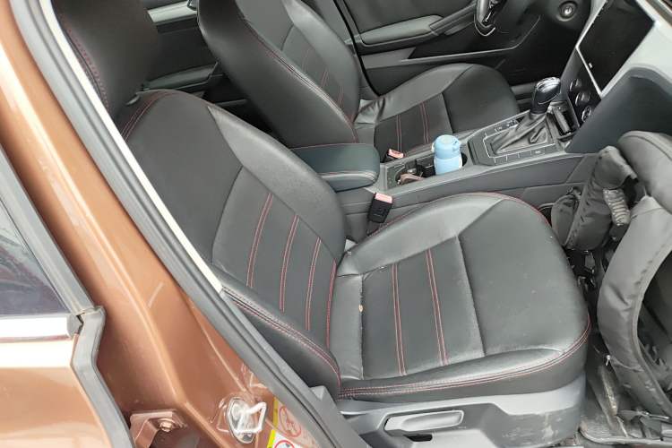 Used Volkswagen Lamando 2015 230TSI DSG Fashion Edition
