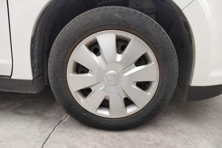 Used Venucia R50 2016 1.6L Automatic Elite Edition