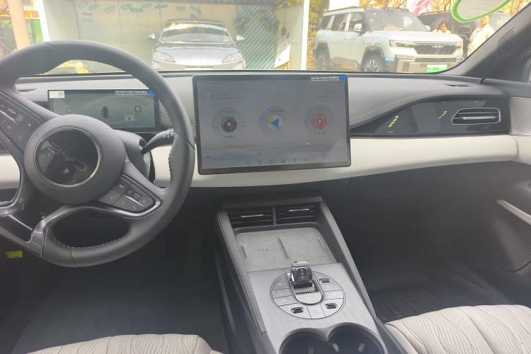 Used BYD Seal 06 New Energy 2024 DM-i 120KM Flagship Model
