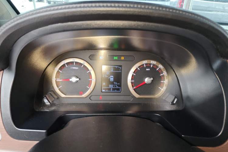 Used FORTHING Lingzhi 2020 M5L 1.6L Comfort Edition 7-Seater