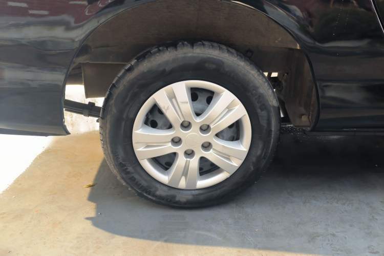 Used FORTHING Lingzhi 2023 M5L 1.6L Base Model 7 Seats
