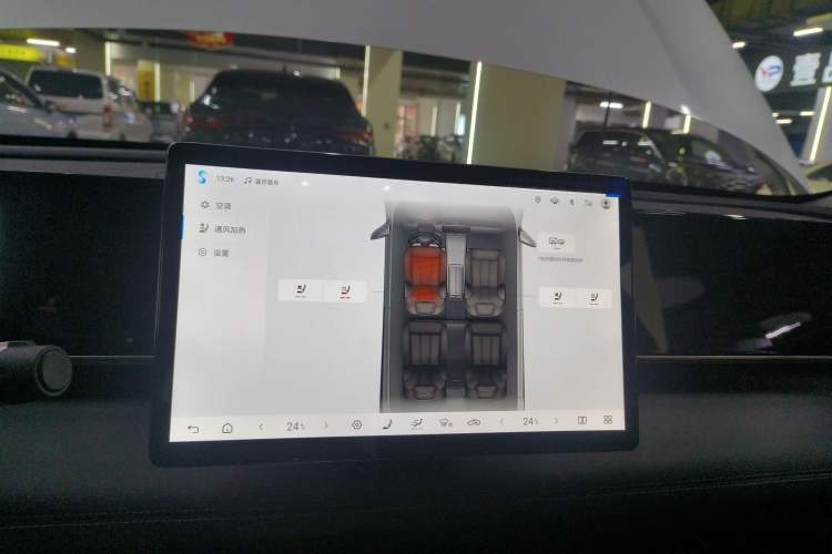 Used BYD Qin L 2025 DM-i Smart Drive 120KM Superior Model
