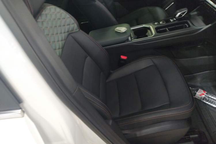 Used Geely Auto Haoyue L 2023 2.0T DCT Prestige Edition
