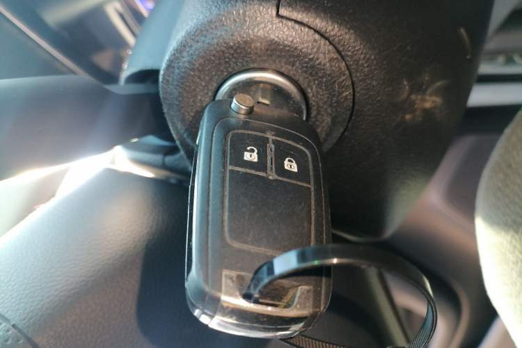 Used Chevrolet Trax 2016 1.4T Automatic Two-Wheel Drive Comfort Version with Sunroof
