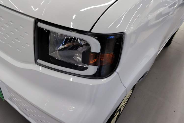 Used  uni 2022 Mildly Sweet Edition