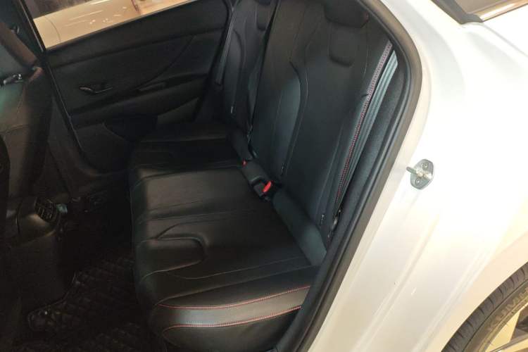 Used Hyundai Elantra 2022 240TGDi DCT LUX Prestige Edition