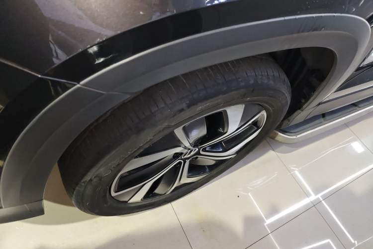 Used Volkswagen Tharu 2023 300TSI Two-Wheel-Drive Full Moon Edition
