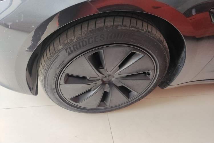 Used Tesla Model 3 2025 Rear-Wheel-Drive Version
