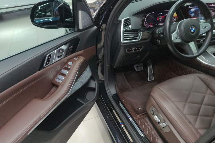 Used BMW X5 2022 Restyled xDrive 40Li M Sport Package
