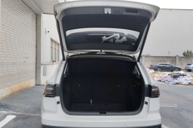 Used Volkswagen Tharu 2024 300TSI Two-Wheel-Drive Moon Luxury Edition