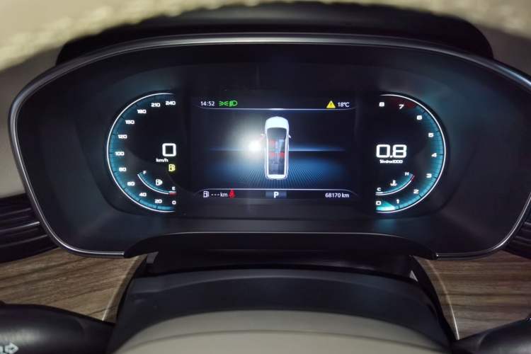 Used Roewe iMAX8 2023 400TGI Comfort Edition