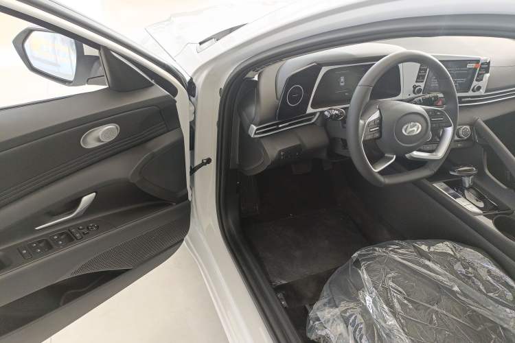 Used Hyundai Elantra 2023 1.5L CVT GLX Elite Edition