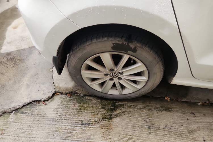 Used Volkswagen Polo 2016 1.6L Automatic Comfort Model