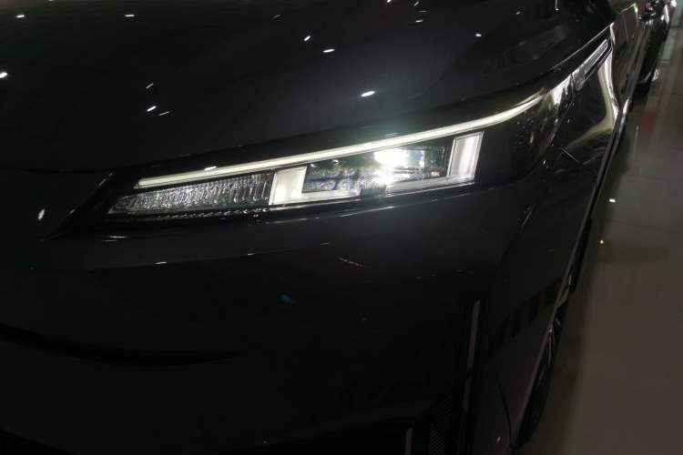 Used  A05 2025 Truly Delicious Edition 145 Beyond-Grade Version
