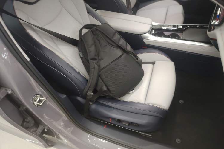 Used Volkswagen Passat 2025 Pro 380TSI Starry Dragon Luxury Edition
