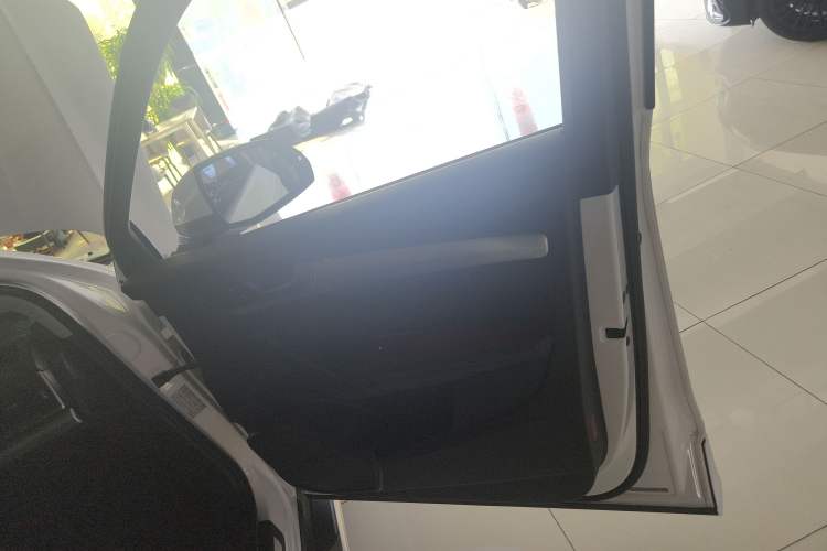 Used Audi Q5L 2020 Updated 40 TFSI Prestige Fashion Edition
