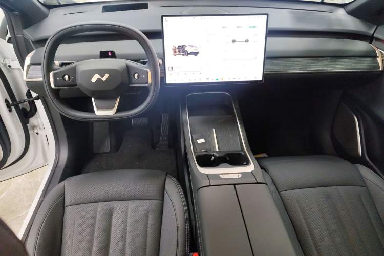 Used ONVO L60 2024 85 kWh All-Wheel Drive