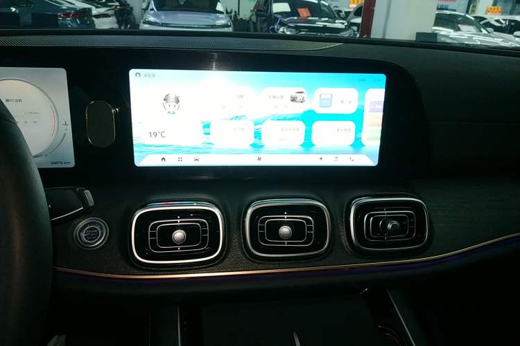 Used Chery Tiggo 9 2023 2.0T Dual-Clutch Two-Wheel Drive Luxury Edition 5 Seats
