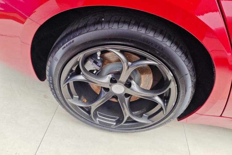 Used Alfa Romeo Giulia 2017 2.0T 280HP Luxury Edition
