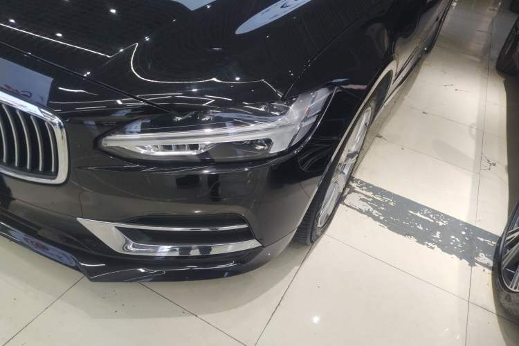 Used Volvo S90 2020 Facelift T5 Smart & Luxurious Edition