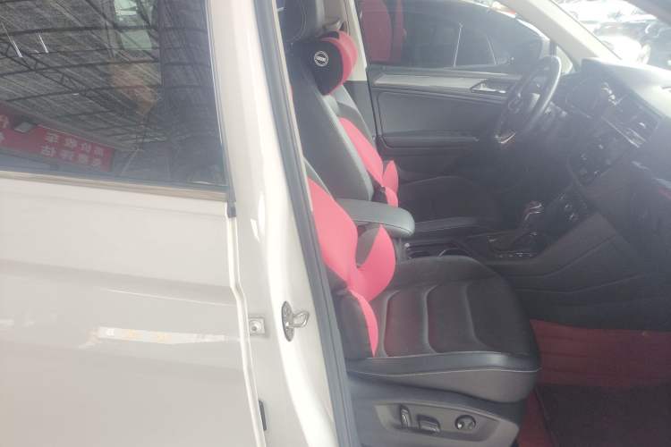 Used Volkswagen Tiguan L 2021 330TSI Automatic Two-Wheel Drive R-Line Enhanced Edition
