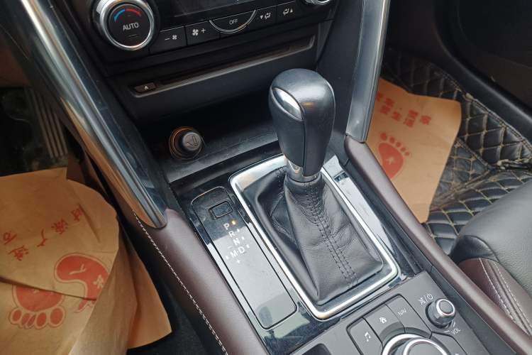 Used Mazda CX-4 2018 2.0L Automatic Two-Wheel Drive Blue Sky Premium Upgrade Version China VI Standard
