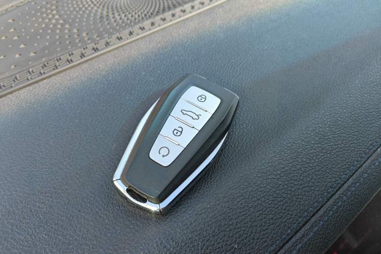 Used Geely Auto Emgrand GT 2020 Revised 1.8T Navigation Edition
