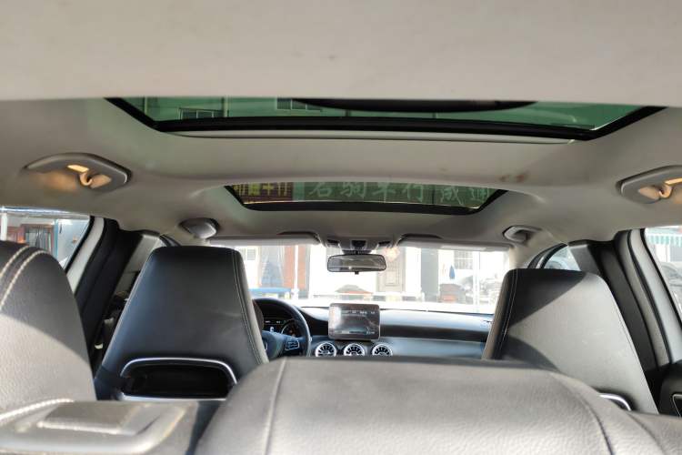 Used Mercedes-Benz GLA 2017 GLA 220 4MATIC Fashion Model