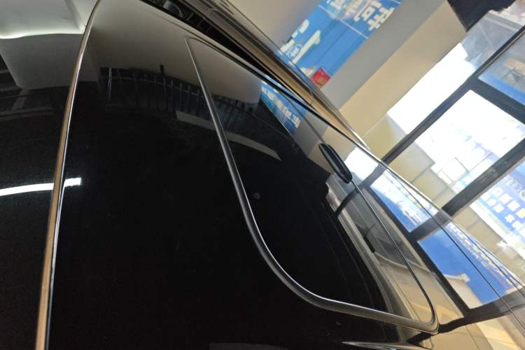 Used Toyota Vellfire 2023 Crown Dual-Engine 2.5L HV Prestige Edition