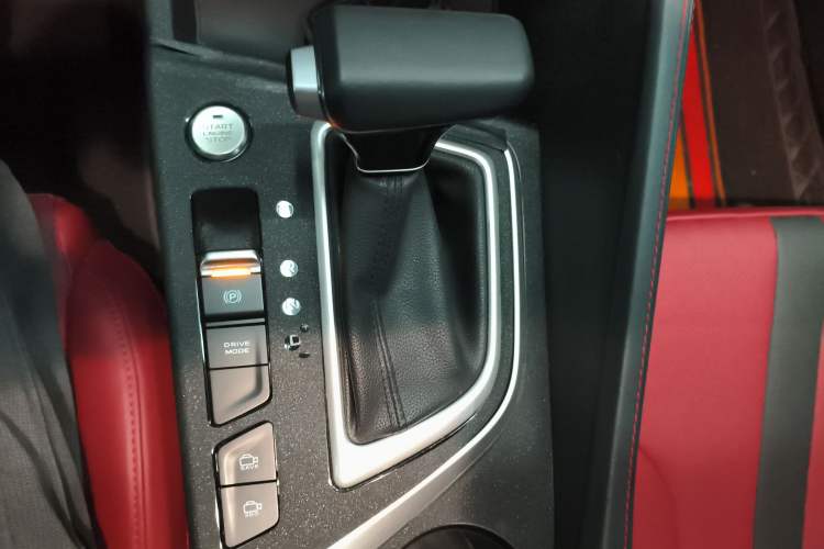 Used Changan Eado 2021 PLUS Blue Whale NE 1.4T GDI DCT Flagship Model
