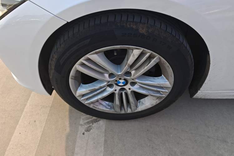 TDK.VehicleDetails.img