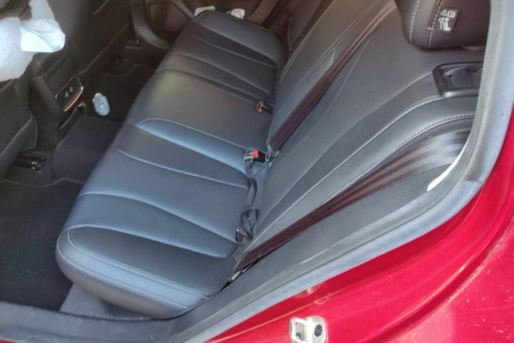 Used Roewe i5 2020 1.5L Automatic 4G Connect Luxury Flagship Edition
