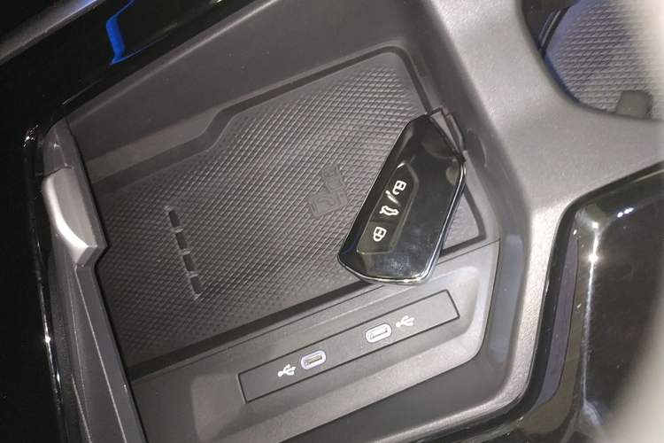 Used Volkswagen Passat 2025 Pro 380TSI Dragon Supreme Edition