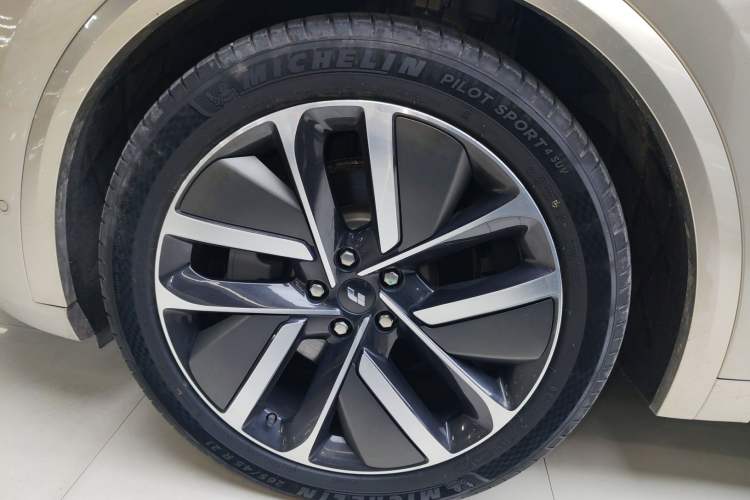 Used Li Auto L9 2022 Max model