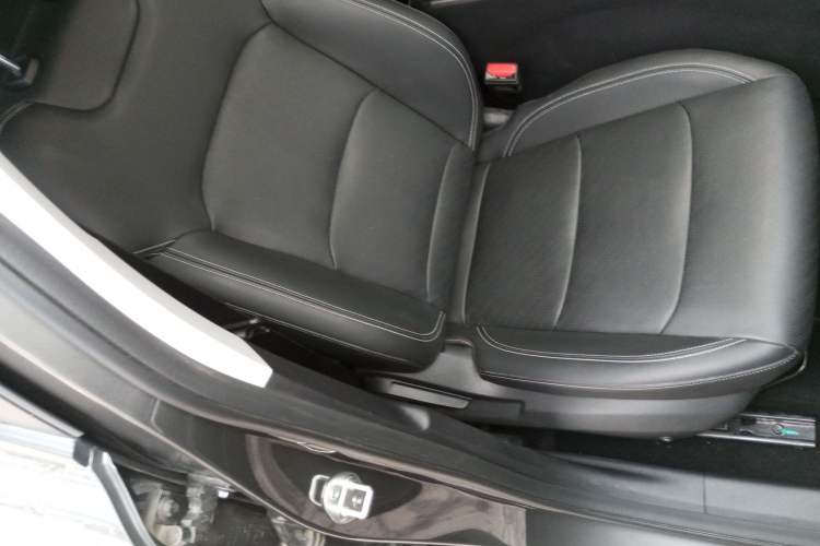 Used Geely Auto Emgrand 2023 4th Generation Champion Edition 1.5L CVT Luxury Model
