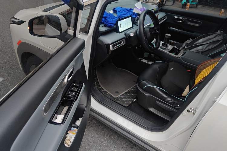 Used AION Y 2023 Plus 510 Enjoy Edition
