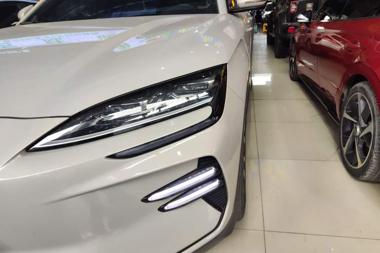 Used BYD Song PLUS New Energy 2023 Champion Edition EV 520KM Flagship Model