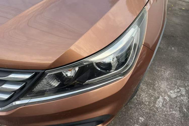 Used Baojun 310W 2017 1.5L Manual Fashion Model China V
