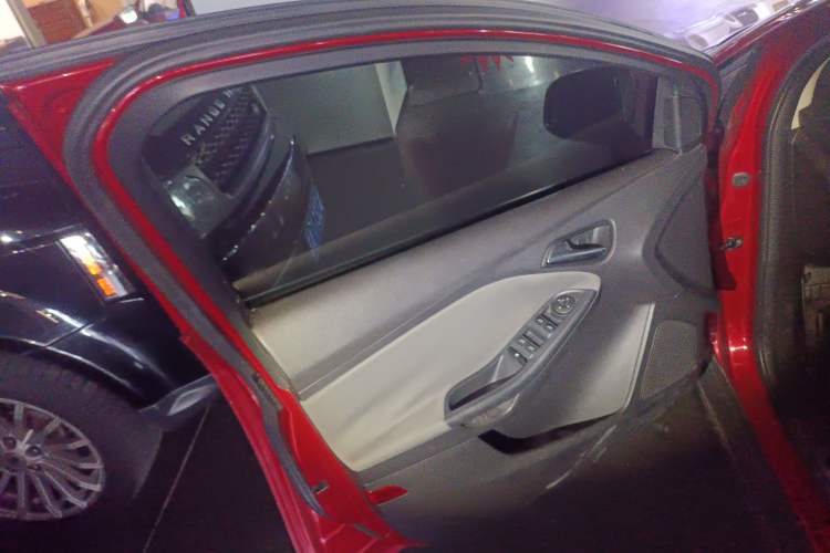 Used Ford Focus 2012 Hatchback 1.6L Automatic Comfort Model
